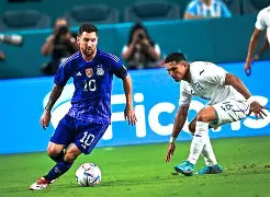 平博体育官网-梅西怒斥j罗肘击穆尼奥斯